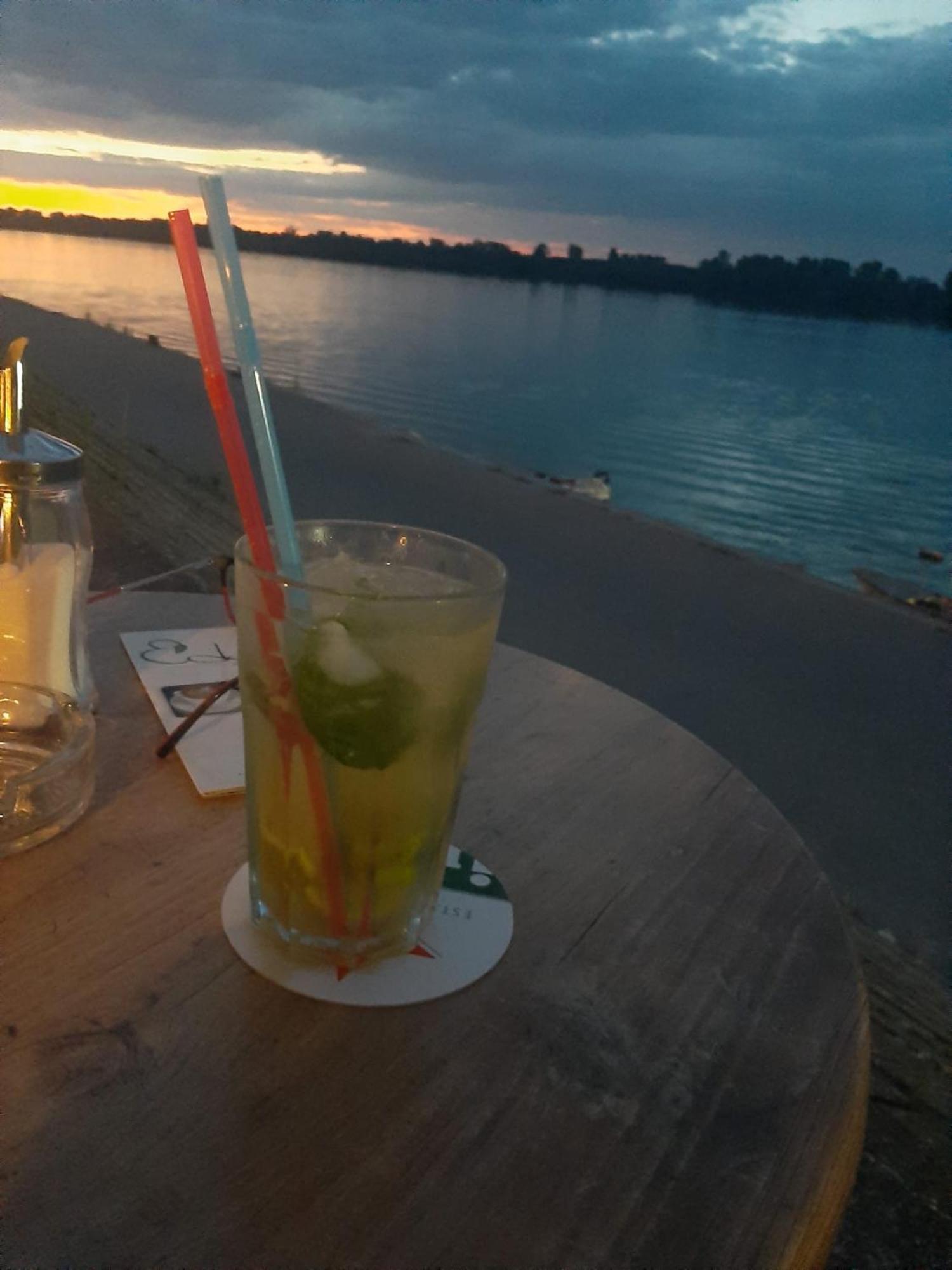 River Hostel ベオグラード エクステリア 写真