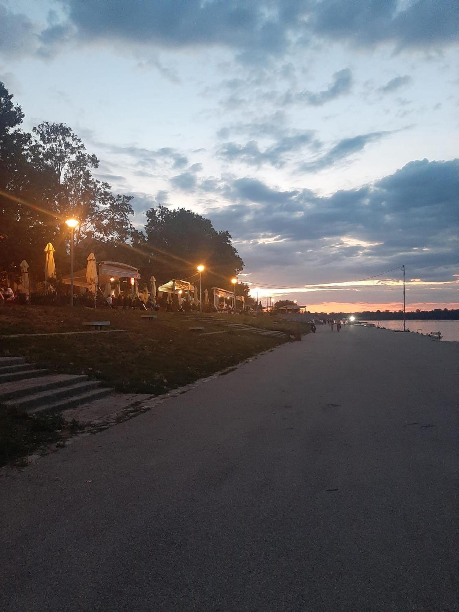 River Hostel ベオグラード エクステリア 写真